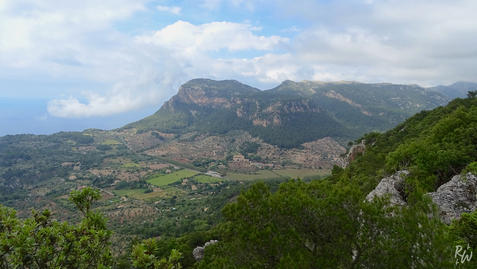Vue sur la vallée - GR221